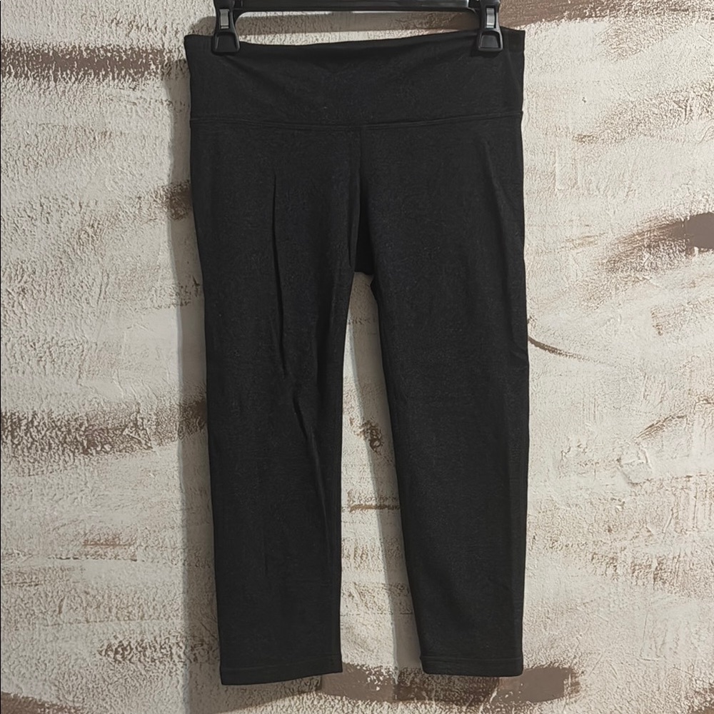 GapFit Black Cropped Leggings